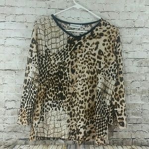 animal print long sleeve Large vtg casual euc holiday seasonal item